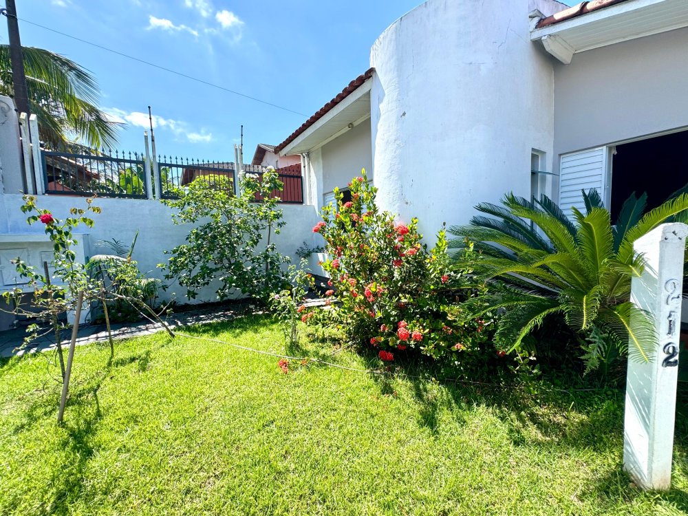 Peruibe CASA NA PRAIA A 200 METROS DO MAR
