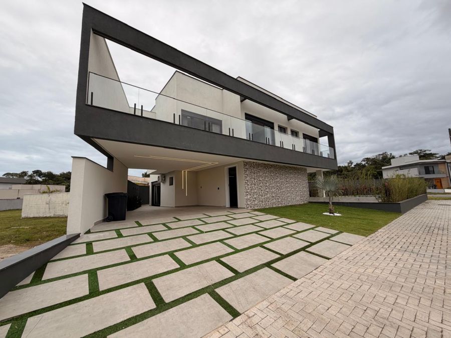 Casa Alto Padrão - Venda - Jardim Márcia - Peruíbe - SP